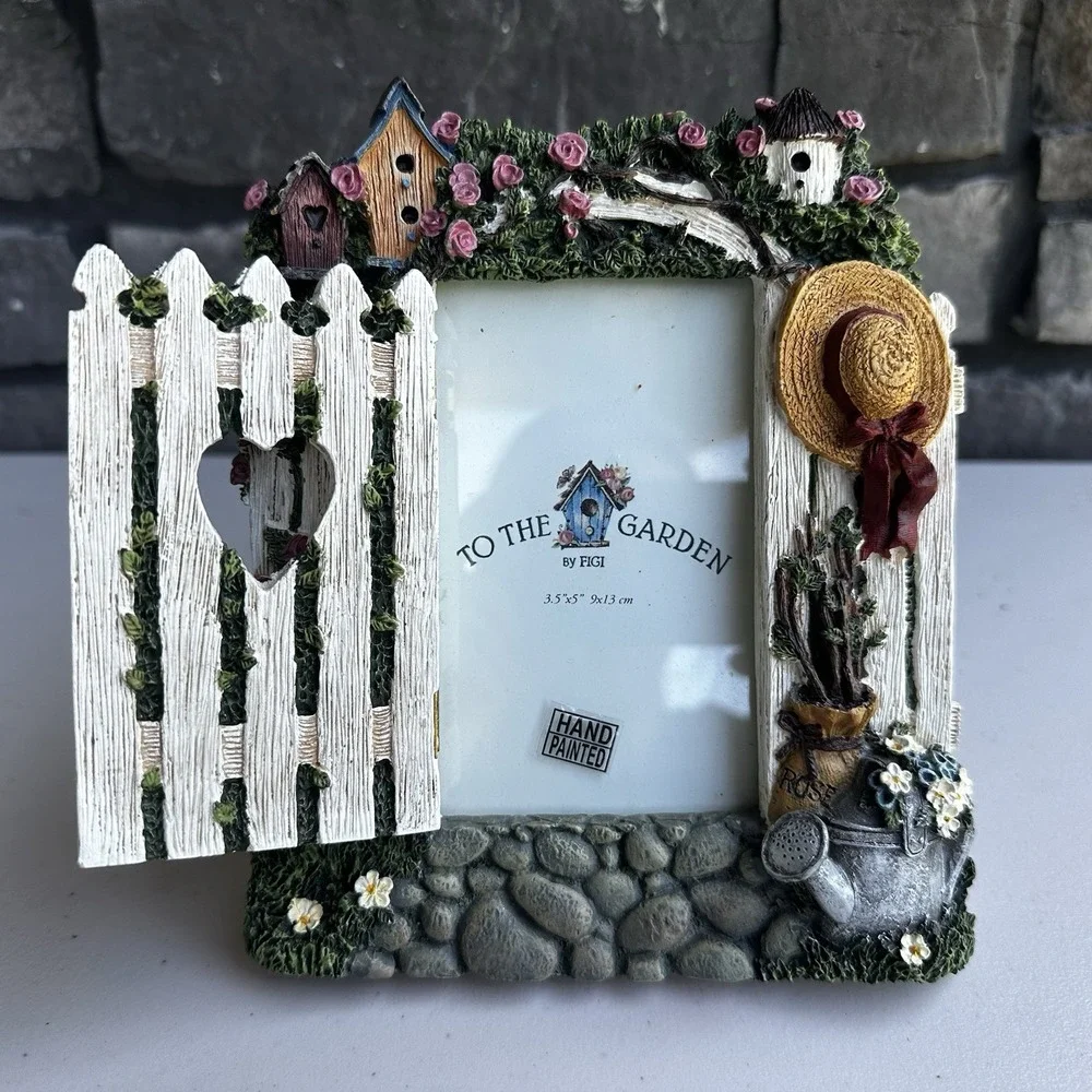 Vintage 90s Figi Graphics Cottage Garden Gate 3D Resin Photo Picture Frame NEW